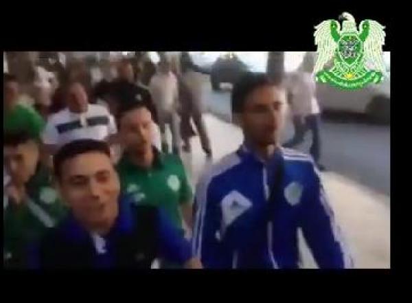 جماهير الرجاء "زاهية" في شوارع سطيف