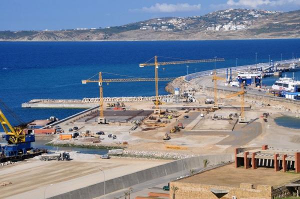 ميناء طنجة المتوسط .. إحباط عملية خطيرة لتهريب المخدرات القوية نحو المغرب