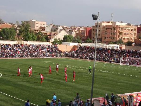 6 أهداف في مباراة شباب خنيفرة وضيفه الدفاع الجديدي (فيديو)