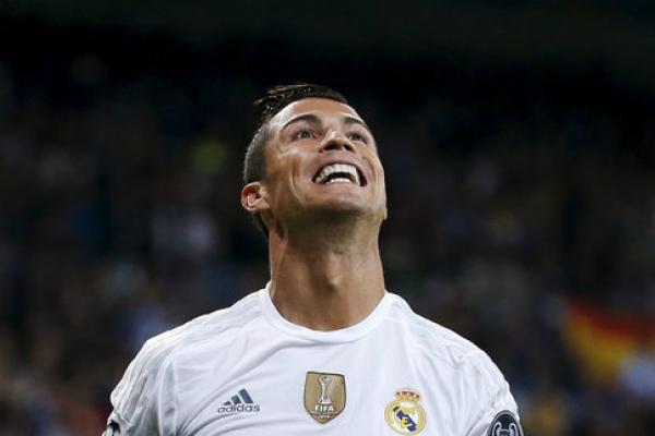 ريال مدريد يسحق شباك أتلتيكو بثلاثية كريستيانو (فيديو)