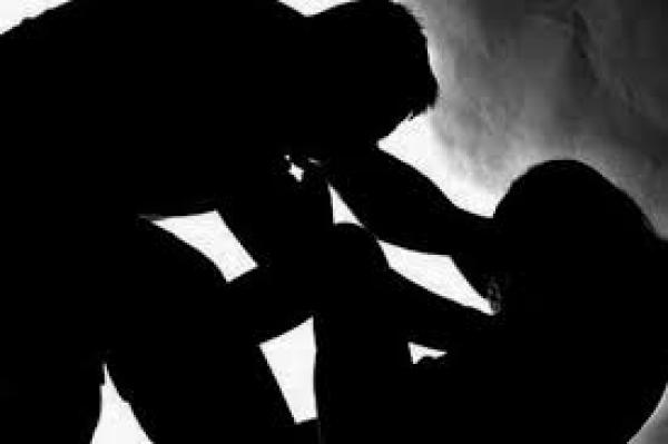 احذروا .. فتاة استقلت سيارة أجرة للذهاب الى منزلها فتعرضت للاغتصاب