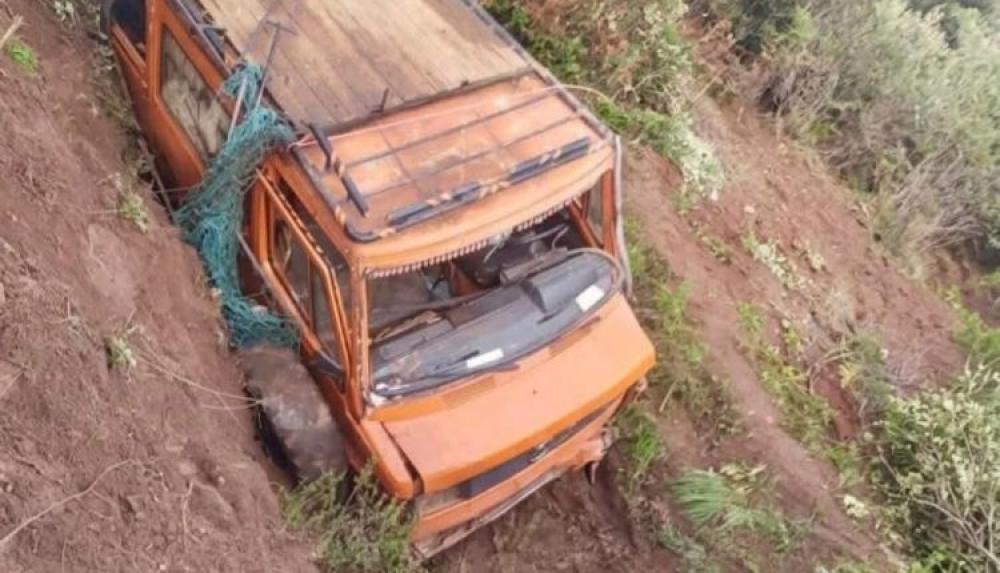 مصرع 3 أشخاص وإصابة 17 في انقلاب "ترونزيت" ضواحي دمنات