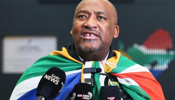 جنوب إفريقيا تدخل على خط "أزمة اللقب".. وزير الرياضة يعرض الدعم القانوني على السنغال لاسترداد "الكان" من المغرب