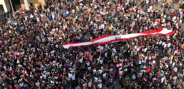 بسبب الأوضاع غير المستقرة في لبنان...سفارة المغرب ببيروت تضع خطا هاتفيا رهن إشارة المغاربة للتواصل بشأن الحالات المستعجلة