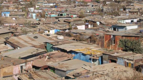 بعدما كشفت أخبارنا إحتجاج سكان البيوت القصديرية بالصور والبراهين، بوتفليقة يأمر بإنطلاق عمليات الترحيل قبل رمضان