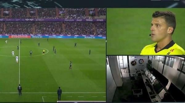 حقيقة لقطة اختفاء حكام الـ"VAR" في مباراة بلد الوليد وريال مدريد