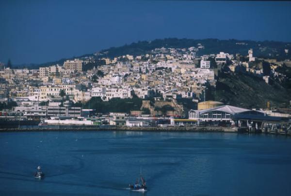 العطش يضرب مدينة طنجة و السكان ينتفضون