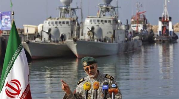إيران تستعرض قدراتها البحرية في مناورات ضخمة