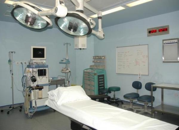 صحف الجمعة : فتح الاستثمار في قطاع الصحة لغير الأطباء