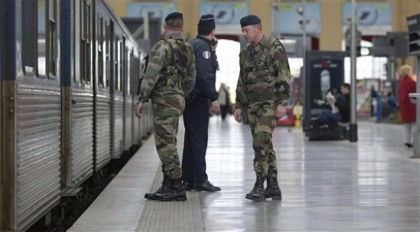 فرنسا: مقتل شخص طعن مسافرين في محطة قطار بمرسيليا