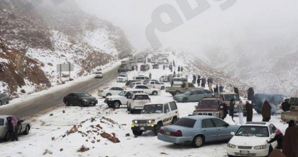 عاصفة (أليكسا) الثلجية تصيب مرافق الحياة العامة في الأردن بشلل تام