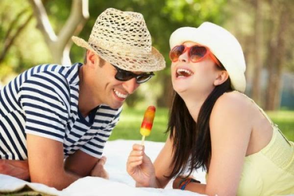 أمور تجذب الرجل إلى المرأة