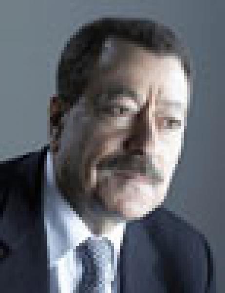 “اصدقاء سورية” العرب ينقلون البندقية من كتف المعارضة الى كتف النظام