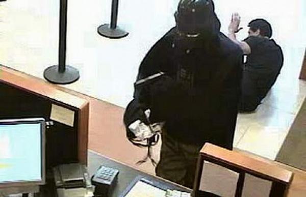 جديد قضية السطو على وكالة بنكية بالبيضاء من طرف 3 أجانب