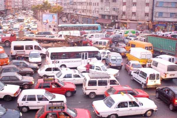 الدار البيضاء تنتظر 20 مشروعا للحد من الاختناقات المرورية