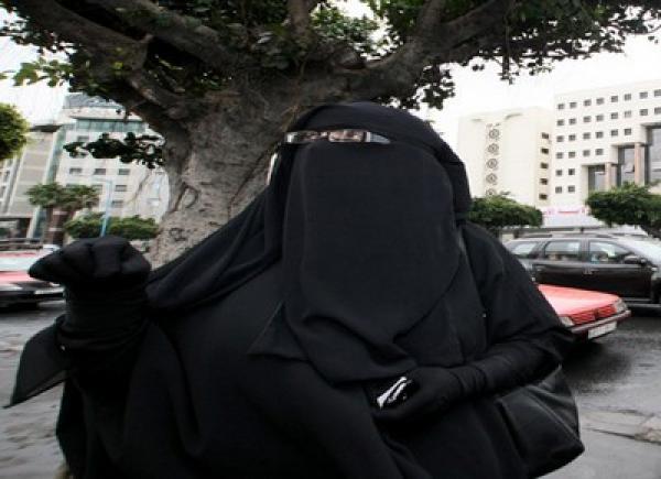 بعد مبايعتها لأمير "داعش" فتيحة المجاطي تغادر المغرب للالتحاق بالتنظيم