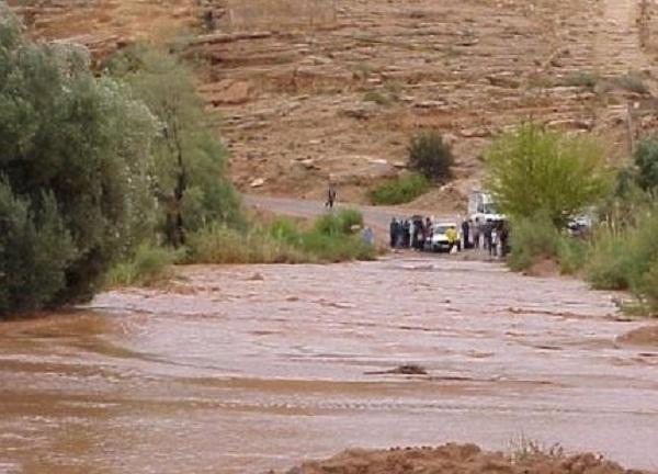 مصرع مدير و إنقاذ ستة أساتذة آخرين من الغرق بوادٍ قرب شيشاوة