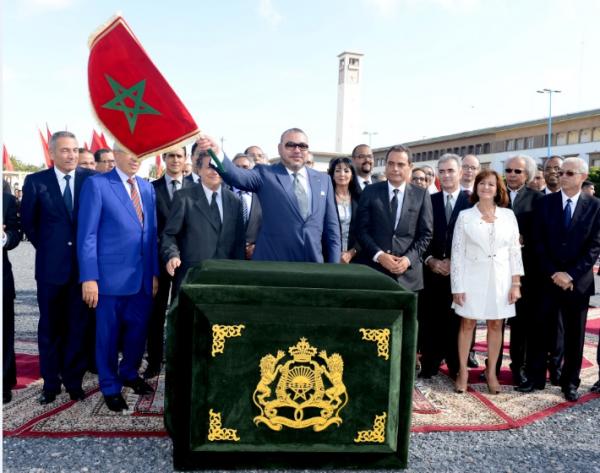 الملك يعطي انطلاقة أشغال إنجاز المسرح الكبير للدار البيضاء كاز-آرتس بغلاف مالي  قدره 5ر1 مليار درهم