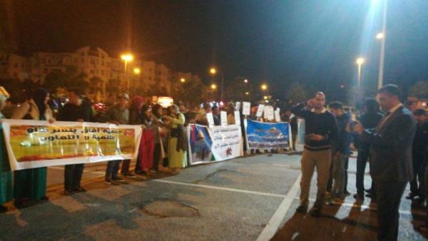 بالصور .. الأصوات الغاضبة تتعالى بأكادير تنديدا بقرارالرئيس الأمريكي "ترامب"