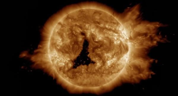 انفجارات على سطح الشمس.. علماء الفلك يرصدون ظاهرة نادرة