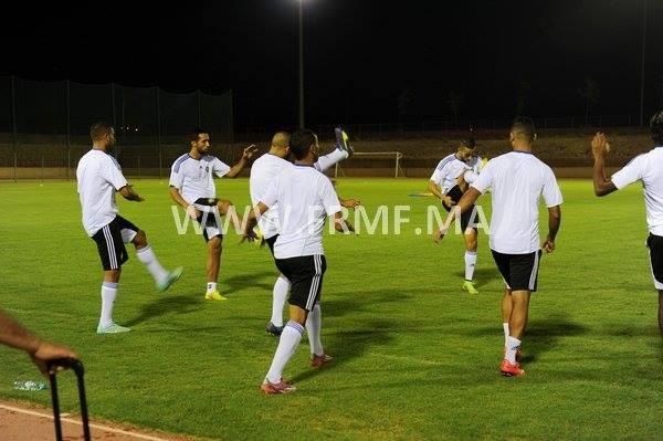 المنتخب المغربي يشرع في التداريب بحضور بنعطية و غياب شحشوح و الأحمدي