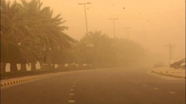 بالفيديو: عاصفة رملية غير مسبوقة تضرب الدار البيضاء وتثير رعب الساكنة