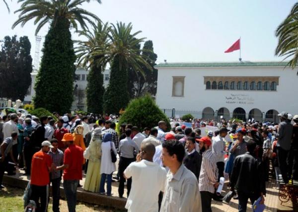 اضراب لموظفي وزارة التربية الوطنية يوم 8 يناير احتجاجا على قرار الاقتطاع من الرواتب