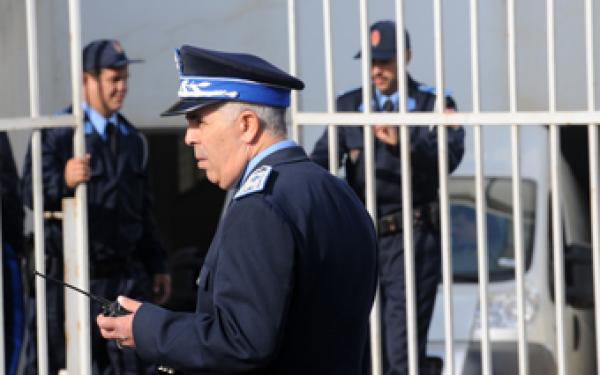 ترحيل مراسل صحافي فرنسي بسبب محاولته إنجاز استطلاع مصور حول الحدود الشمالية - الشرقية للمغرب دون ترخيص