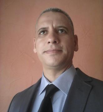 كمامات " نص .. نص"