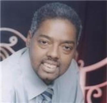 يحدث هذا للأسف في زمن " الطرامواي " ...